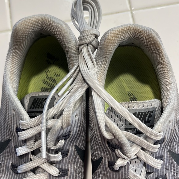 Nike womens zoom Pegasus running shoe, 6.5 - Picture 5 of 7